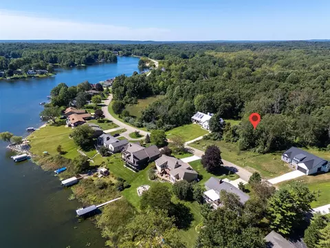 View/Area - 412 Midlakes #6, Plainwell, MI 49080 photo 5 of 10