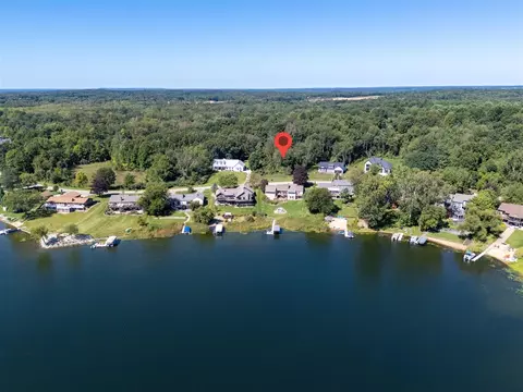 View/Area - 412 Midlakes #6, Plainwell, MI 49080 photo 4 of 10
