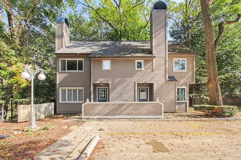 106 Tulip Tree, Ann Arbor, MI 48103