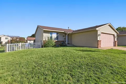 2635 Thorn Crk, Kentwood, MI 49508