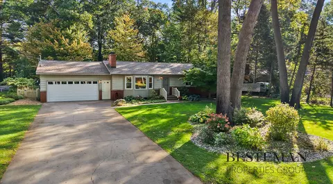 740 E Fennwood, Muskegon, MI 49445