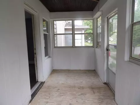 Exterior - 618 6th, Jackson, MI 49203 photo 3 of 4