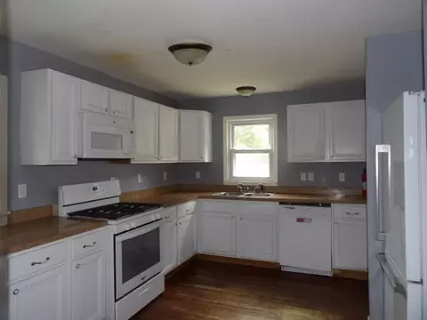 Kitchen - 618 6th, Jackson, MI 49203 photo 1 of 3