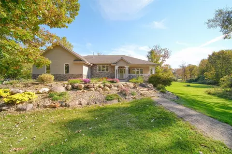 Exterior - 3846 Nelson, Jackson, MI 49203 photo 3 of 16