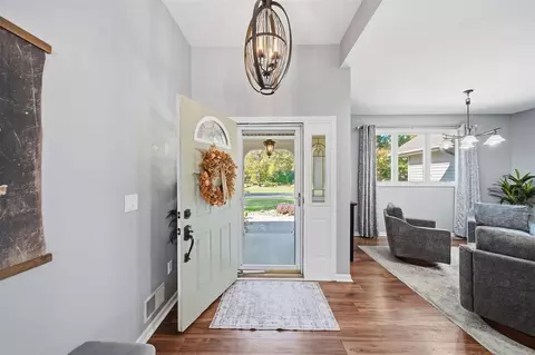 Entry Way - 3846 Nelson, Jackson, MI 49203 photo 1 of 2