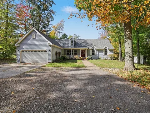 6785 N Hamlin Shls, Ludington, MI 49431