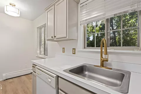Kitchen - 436 Romeo #317, Rochester, MI 48307 photo 2 of 2