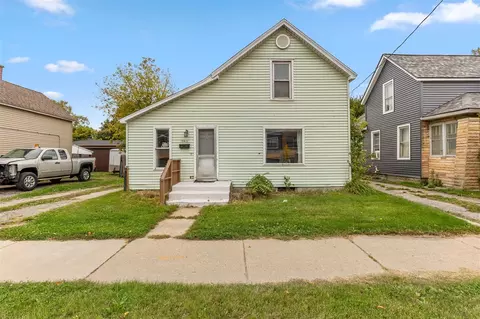 1411 Alpine, Grand Rapids, MI 49504