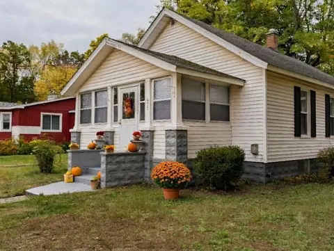 477 Delano, Allegan, MI 49010