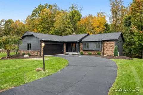 2085 Jamestown, Kentwood, MI 49508