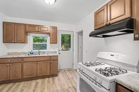 Kitchen - 623 Bowman, Colon, MI 49040 photo 1 of 4