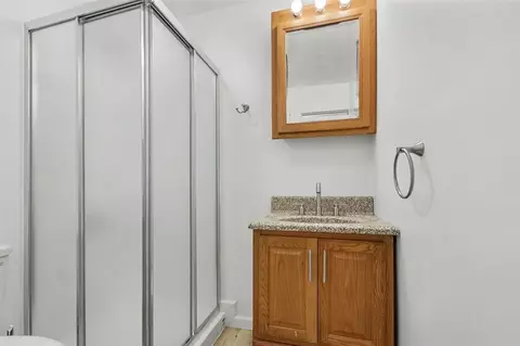 Bath - 623 Bowman, Colon, MI 49040 photo 1 of 1