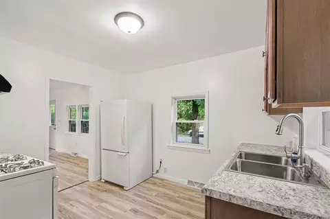Kitchen - 623 Bowman, Colon, MI 49040 photo 2 of 4
