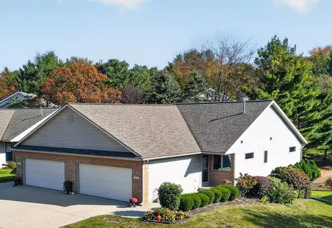 17570 Park Pl, Spring Lake, MI 49456