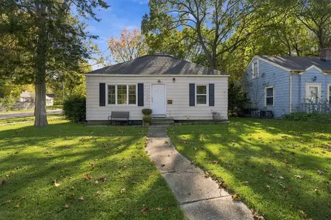 1322 Palmer, Kalamazoo, MI 49001