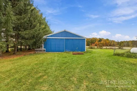 Exterior - 884 44th, Pullman, MI 49450 photo 12 of 14