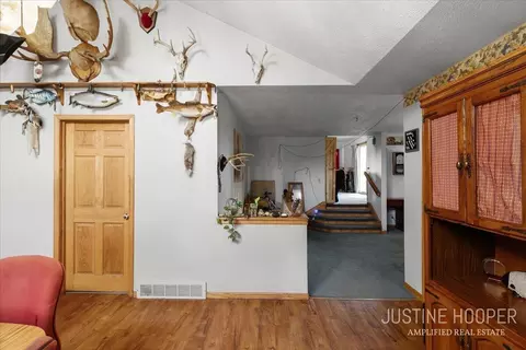 Entry Way - 884 44th, Pullman, MI 49450 photo 1 of 3