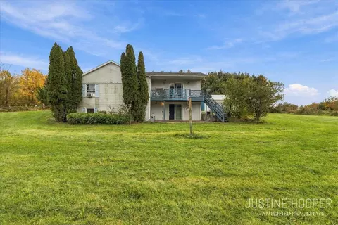 Exterior - 884 44th, Pullman, MI 49450 photo 6 of 14