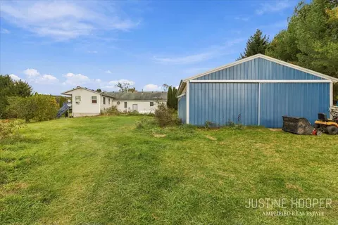 Exterior - 884 44th, Pullman, MI 49450 photo 9 of 14