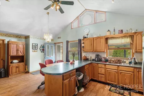 Kitchen - 884 44th, Pullman, MI 49450 photo 1 of 2