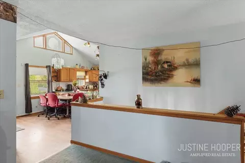 Entry Way - 884 44th, Pullman, MI 49450 photo 2 of 3