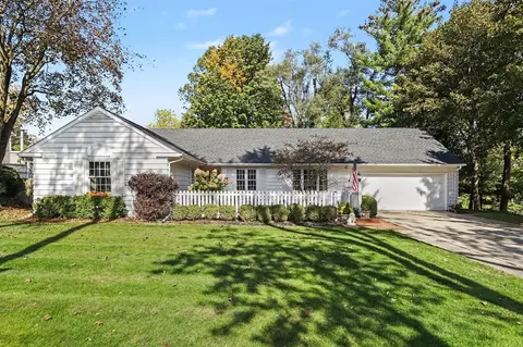 1006 Edgemoor, Kalamazoo, MI 49008