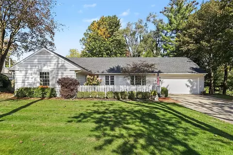 1006 Edgemoor, Kalamazoo, MI 49008