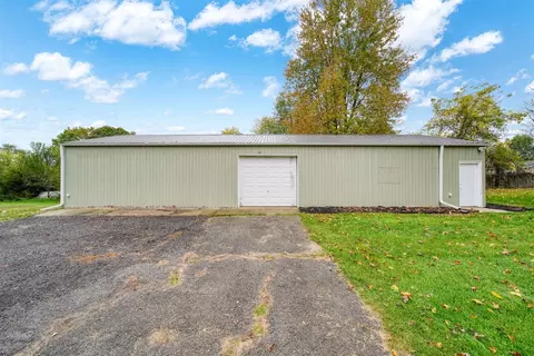 Exterior - 2995 S Meridian, Jackson, MI 49203 photo 11 of 13