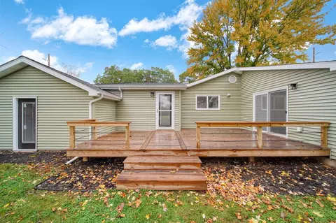 Exterior - 2995 S Meridian, Jackson, MI 49203 photo 5 of 13