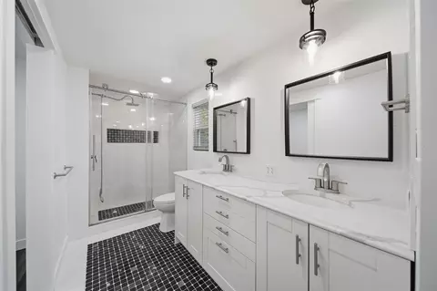 Bath - 2995 S Meridian, Jackson, MI 49203 photo 4 of 4
