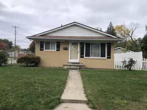 9017 Danzig, Livonia, MI 48150