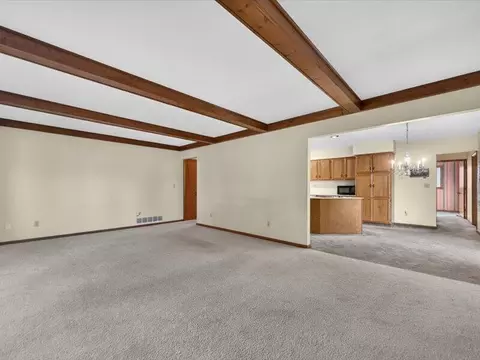 Living - 4148 Feldman, Jackson, MI 49201 photo 4 of 4