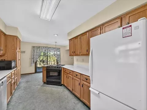 Kitchen - 4148 Feldman, Jackson, MI 49201 photo 5 of 7