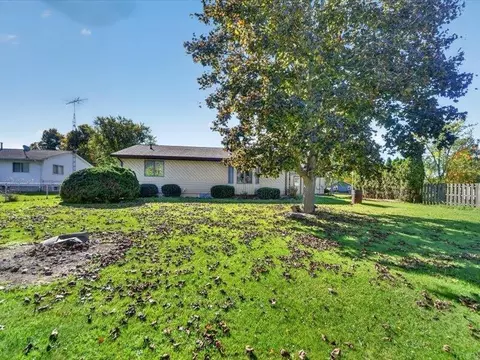 Exterior - 4148 Feldman, Jackson, MI 49201 photo 6 of 9