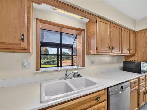 Kitchen - 4148 Feldman, Jackson, MI 49201 photo 7 of 7
