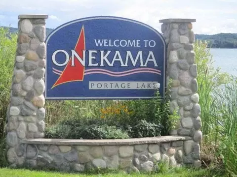 emerald ridge, Onekama, MI 49675 photo 10