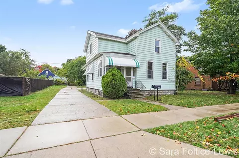 1236 Fulton, Grand Haven, MI 49417