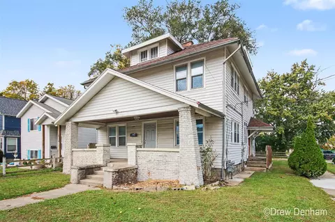459 Dickinson, Grand Rapids, MI 49507