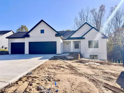5876 Valley Pt, Caledonia, MI 49316