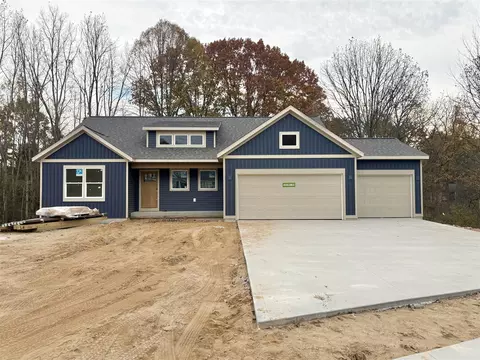 5868 Valley Pt, Caledonia, MI 49316