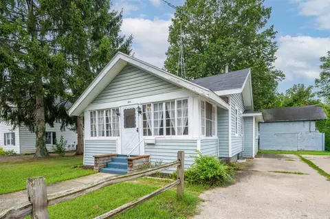 311 N Front, Dowagiac, MI 49047