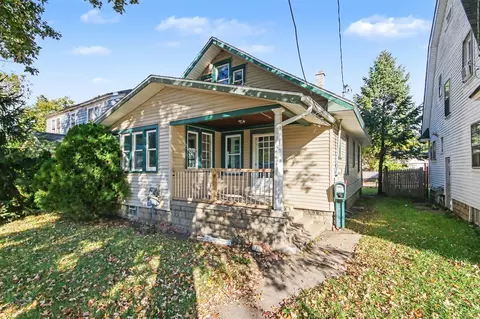 1433 Chicago, Wyoming, MI 49509