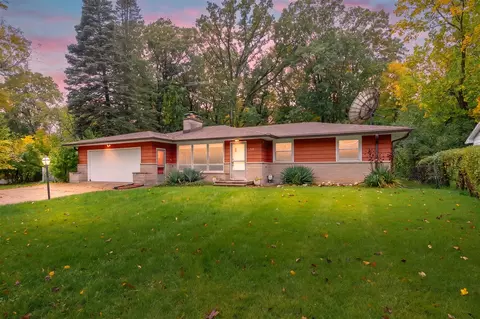 115 Cherry Hl, Kalamazoo, MI 49006