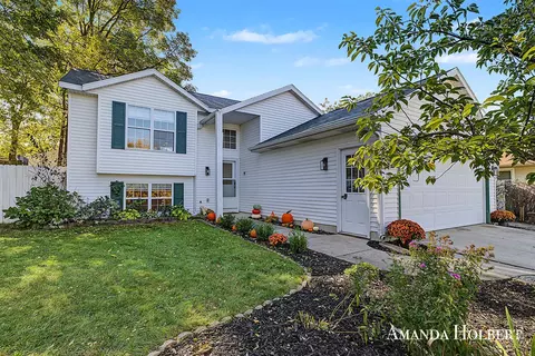 1242 4 Mile, Grand Rapids, MI 49525