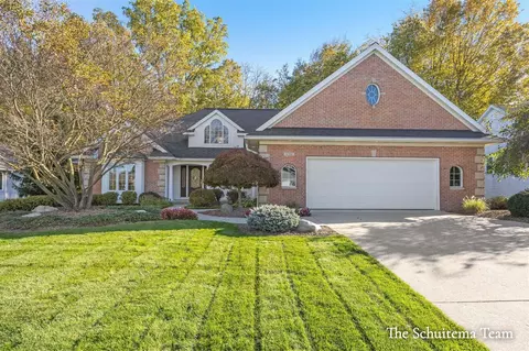 4386 Creek Vw, Hudsonville, MI 49426
