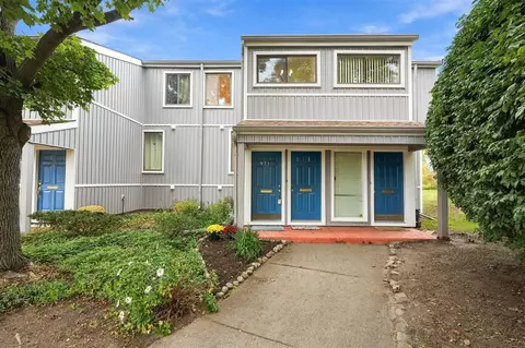 9715 Harbour Cv #54, Ypsilanti, MI 48197