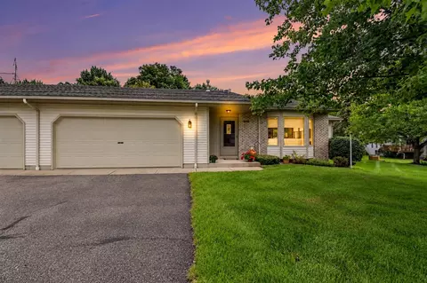 6532 Leisure Crk, Caledonia, MI 49316