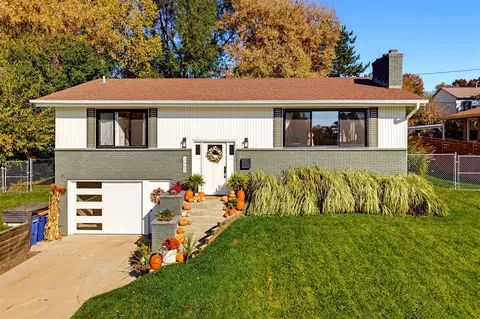 1443 Sweet, Grand Rapids, MI 49505