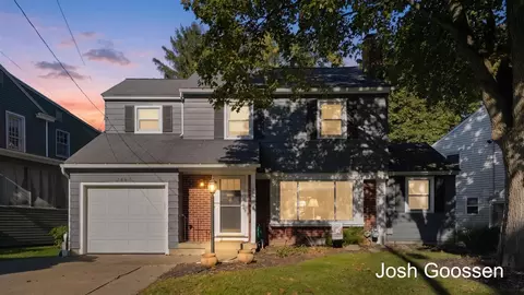 2463 College, Grand Rapids, MI 49507
