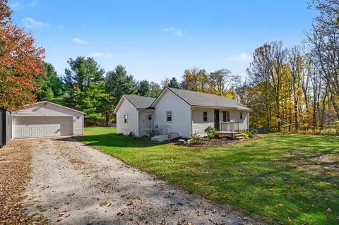 10016 Arends, Sparta, MI 49345